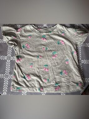 Gap Girls' Gray Tee with Pink Cherry Print size 4